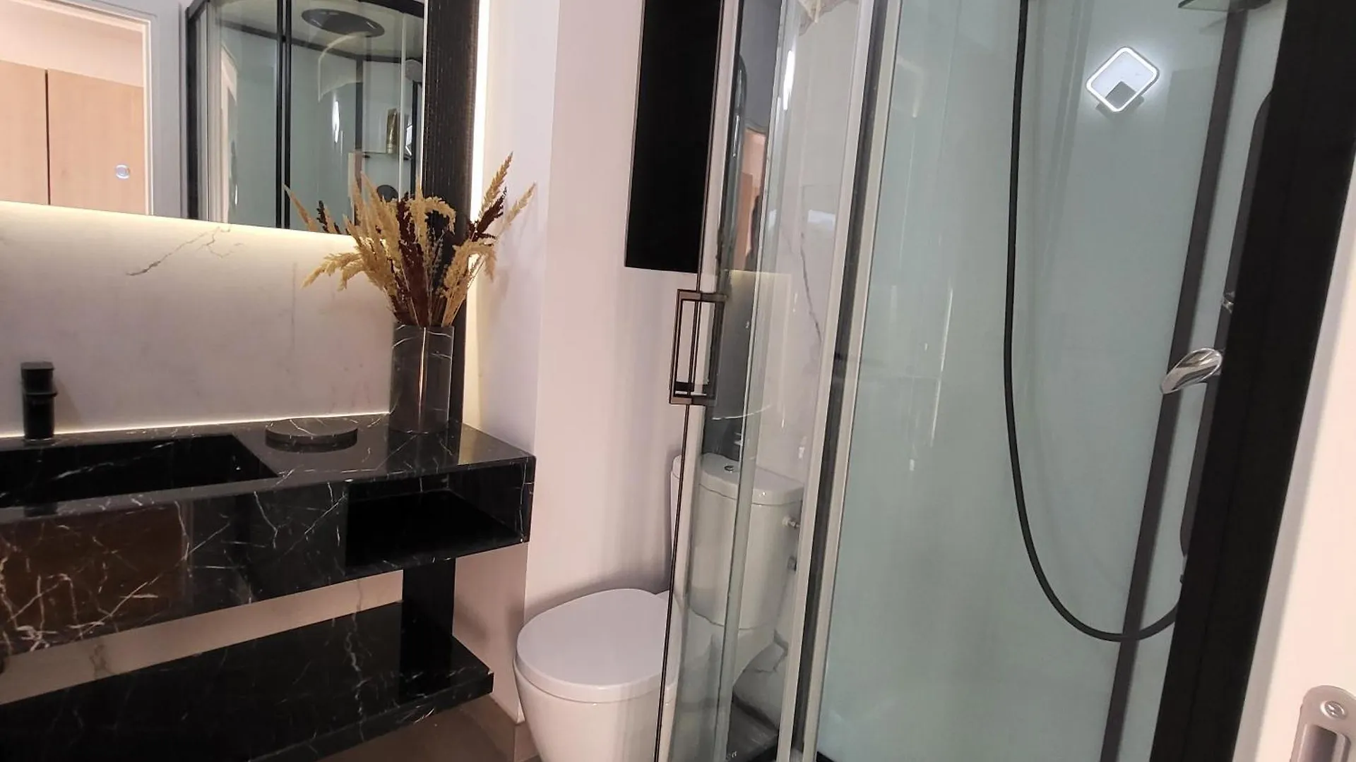 Apartmán Apartament Elegant Cu Terasa Bukurešť